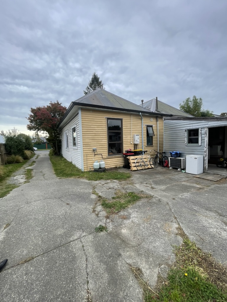 Cottage on a full site in Christchurch — bought by Eazy Sell