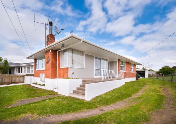 Brick & weatherboard tidy-up in Christchurch — bought by Eazy Sell