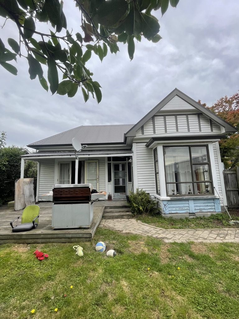 Original weatherboard villa in Christchurch — bought by Eazy Sell